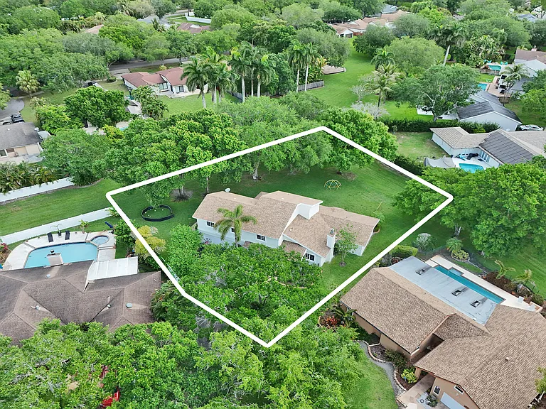 12213 Melissa Way — Photo 48