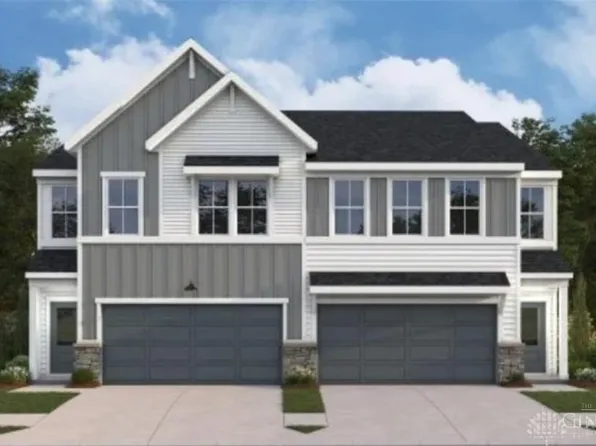 102 Meadowlark Ln, Brookville, OH 45309