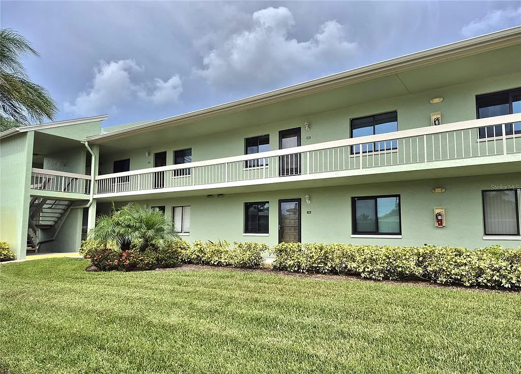 2 bed, 2.0 bath, 1094 sqft, $2,000 — Photo 1