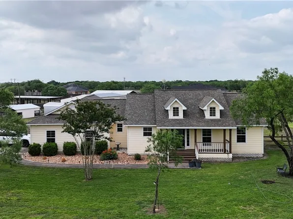 5849 Grand Lake Cir, Robstown, TX 78380