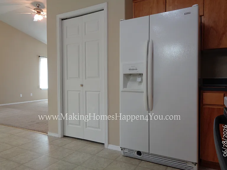 260 SW Oregon Trail Dr — Photo 12