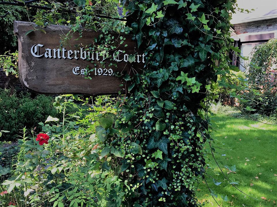Beautiful Garden Entry