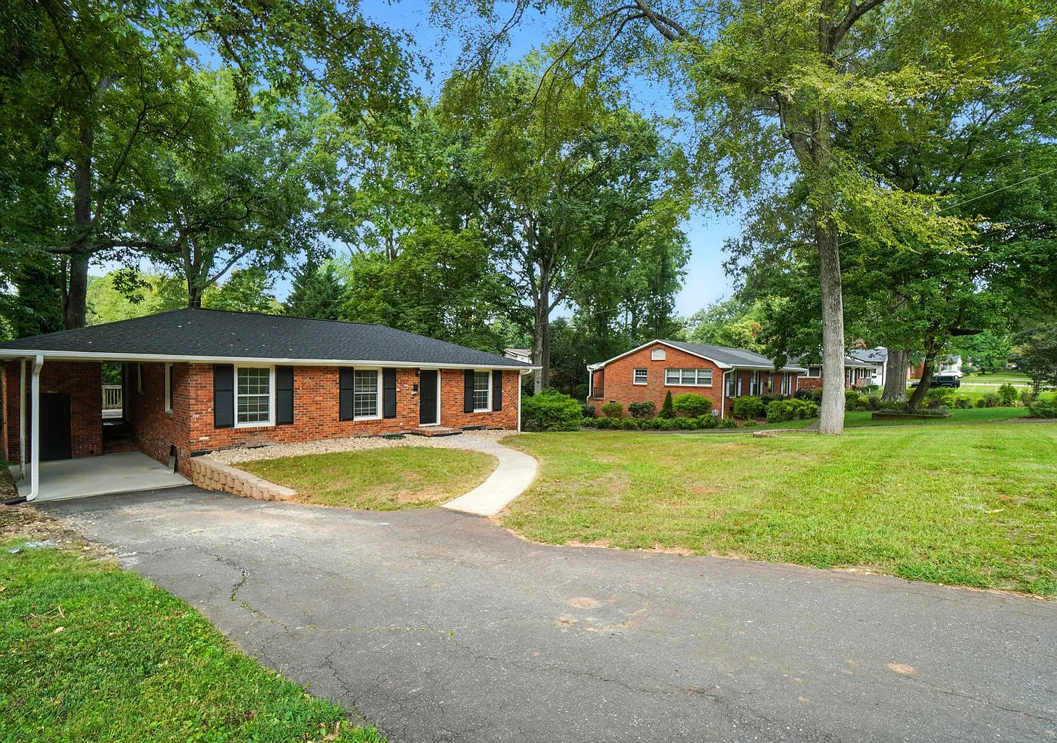 (Coming Soon) Perfect blend of Charm and Convenience! — Photo 2