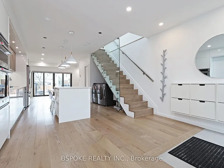 707 Mortimer Ave — Photo 5