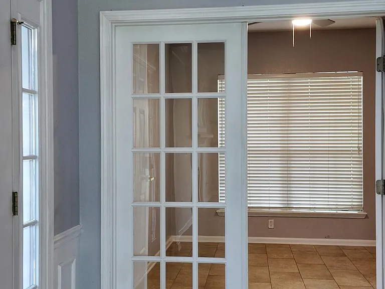 11015 Castlemain Cir E — Photo 9