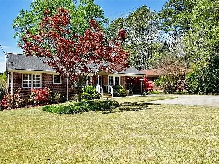 1194 Houston Mill Rd NE — Photo 2