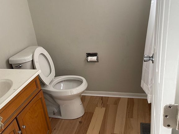 5th image of 4713 Whitney Dr