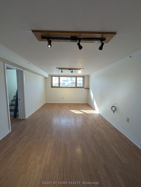Burlington House for rent - 4 Bedrooms — photo 12