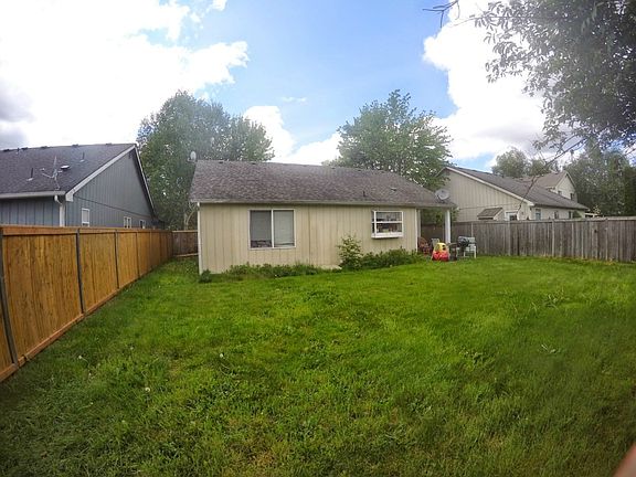 3rd image of 4308 Ingleside Dr SE