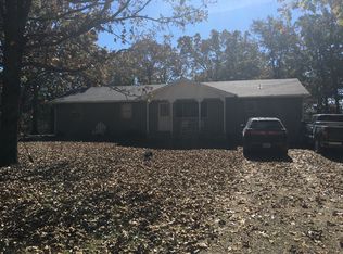 1368 Libhart Rd, Bourbon, MO 65441