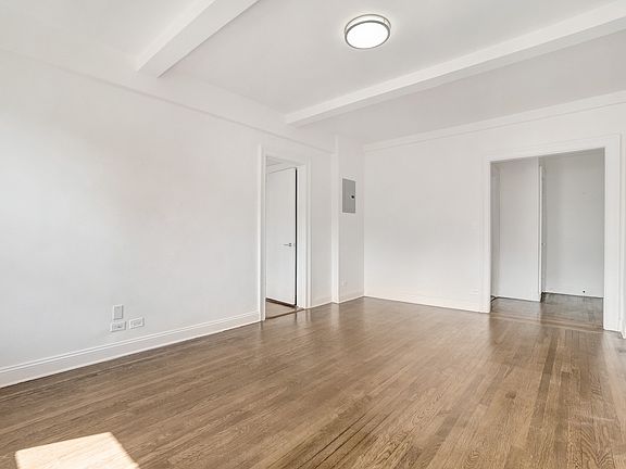 3rd image of 156 E 37th St APT 8D