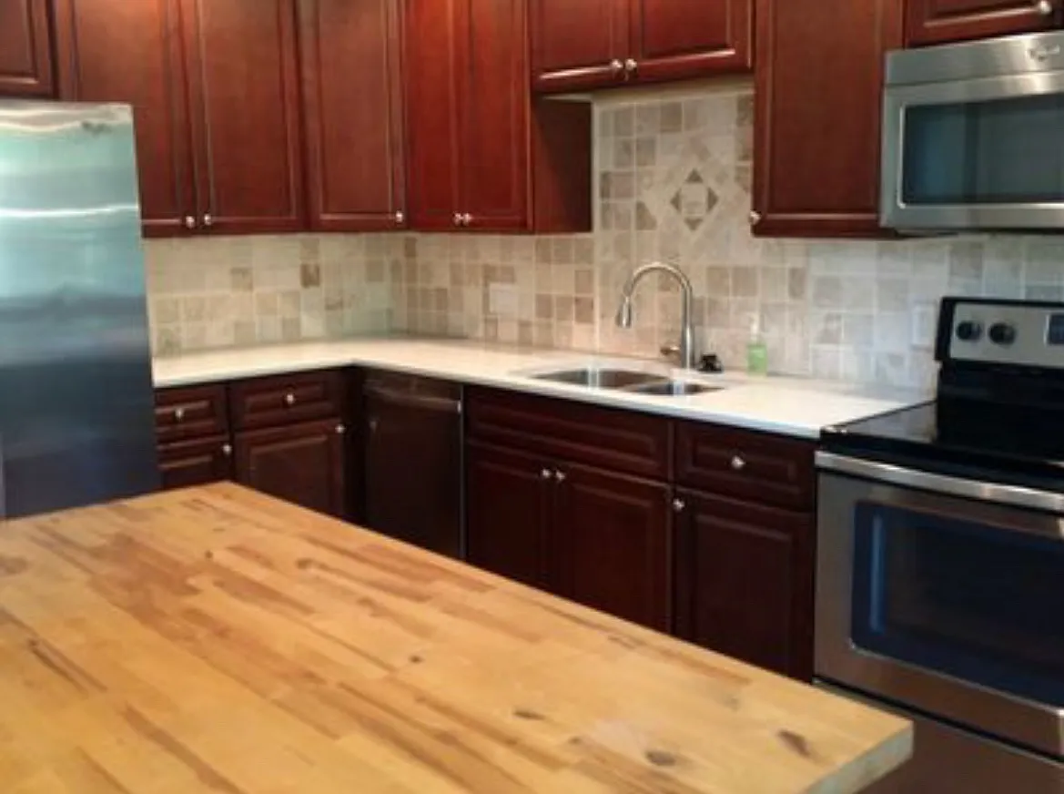 3 bed, 1274 sqft, $1,950 — Photo 3