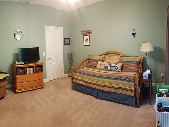 Upstairs bedroom #2 