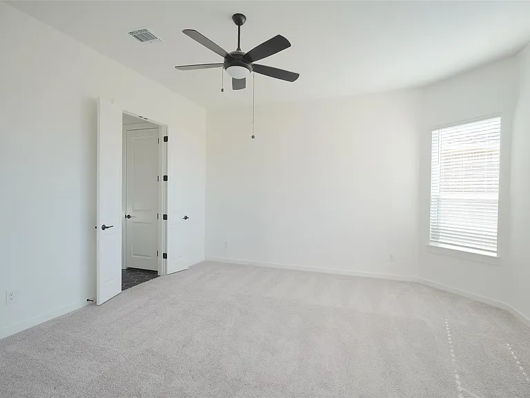 1250 N Roger Hanks Pkwy — Photo 8