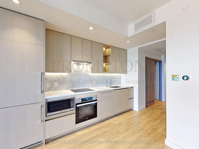 95 McMahon Dr #2211 — Photo 18