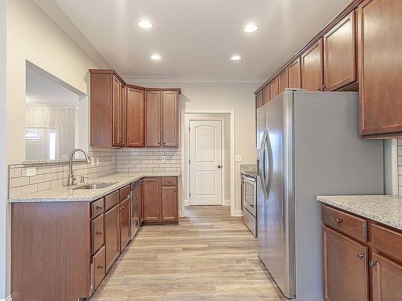 5th image of 868 Old Hickory Ln