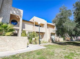 3915 S Torrey Pines Dr, Las Vegas, NV 89103