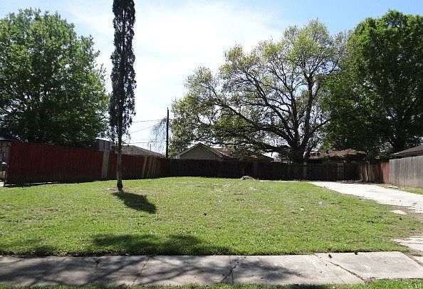 2nd image of 133 Helen Dr