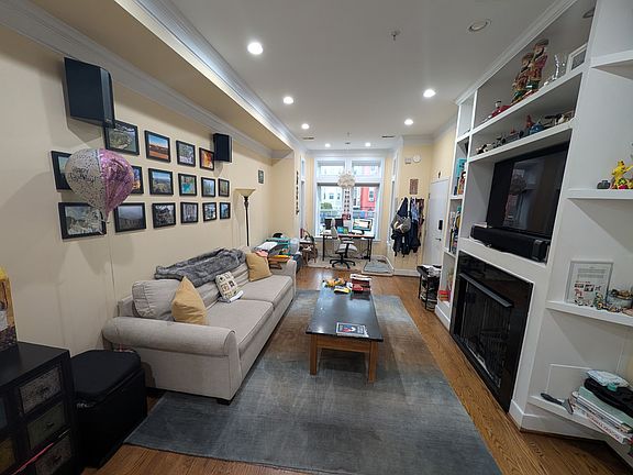 2nd image of 1133 6th St NW #2