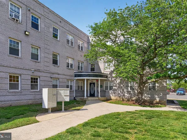 3868 9th St SE APT 301, Washington, DC 20032