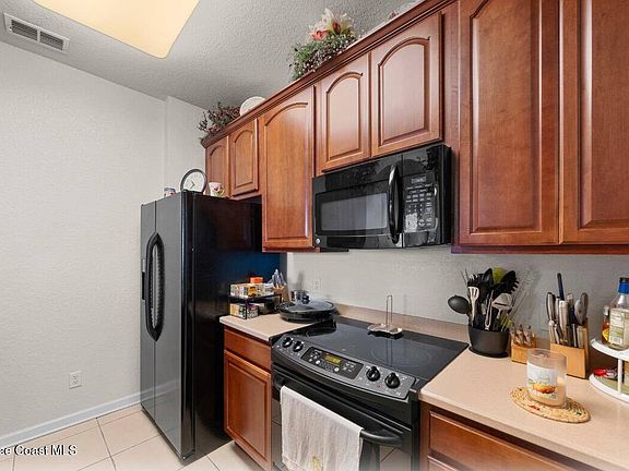 5th image of 1626 Peregrine Cir Unit 401