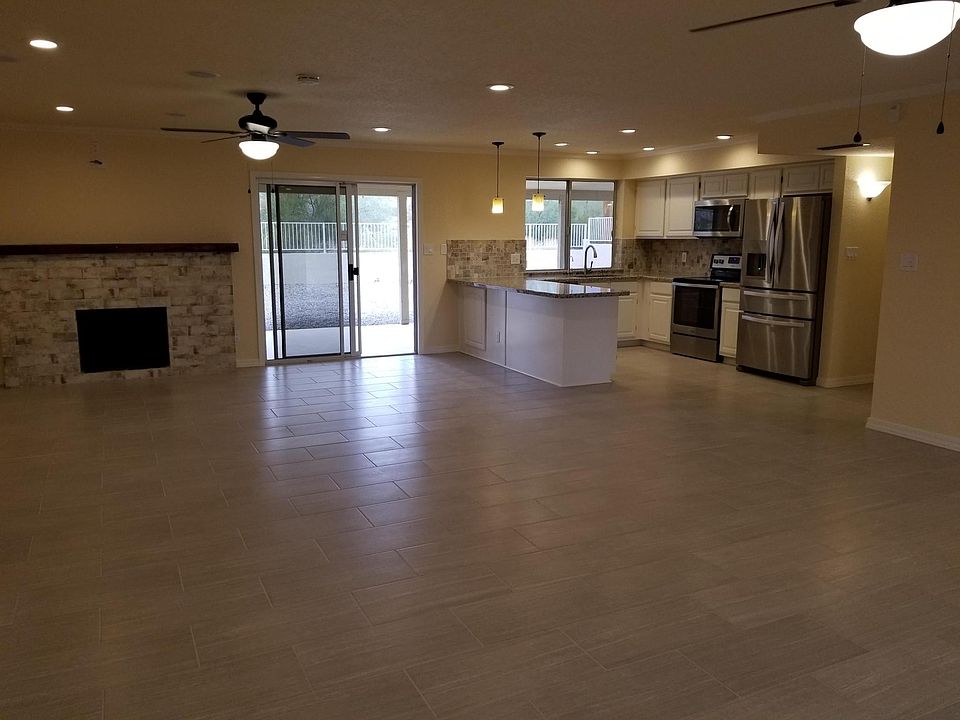 1st image of 3827 Comet Dr