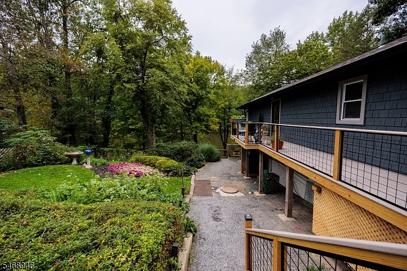 49 E Shore Dr