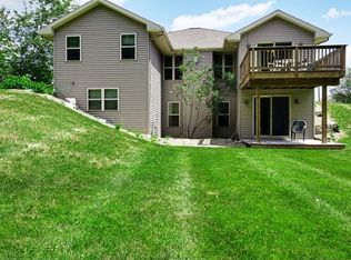 1637 Redstone Trl, Green Bay, WI 54313