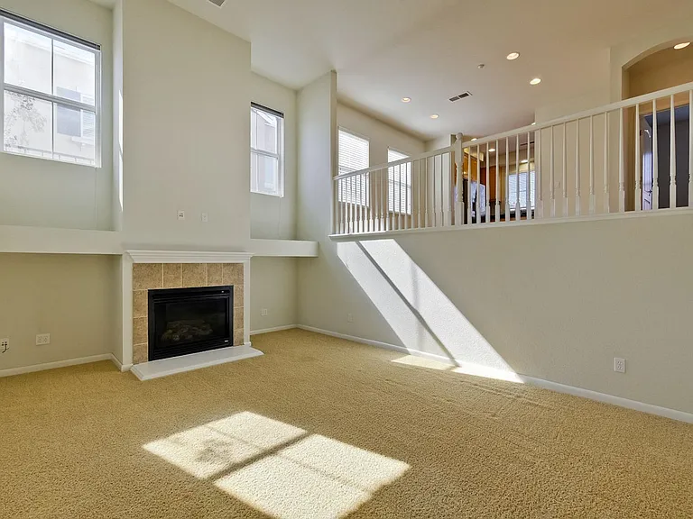 562 Saco Ter — Photo 14