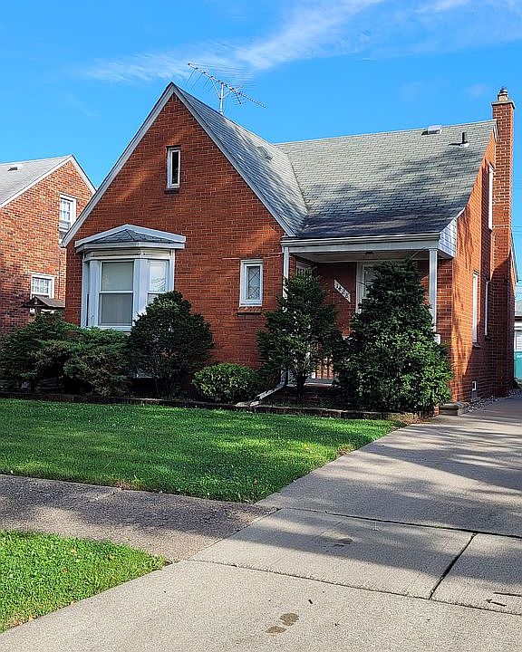 1st image of 1428 Riverbank St