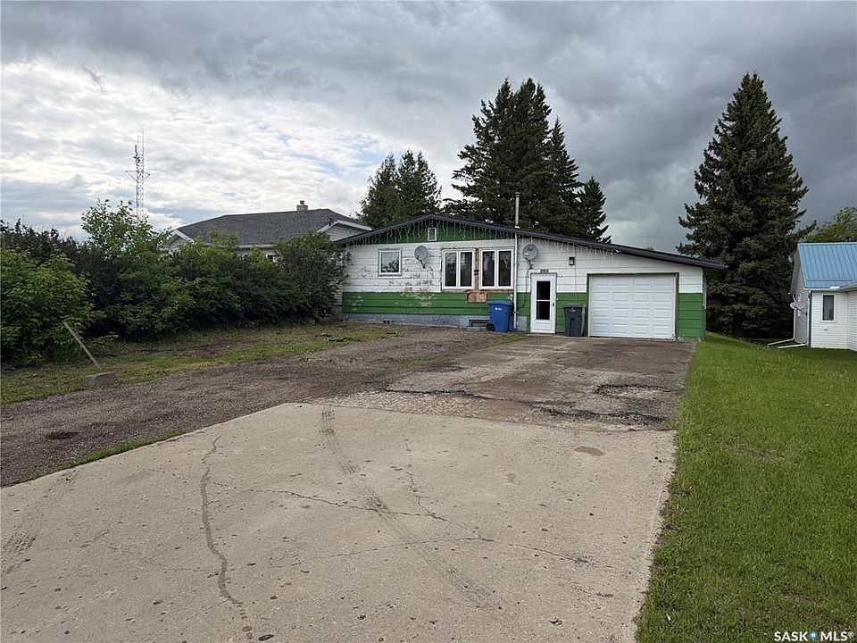 1st image of 205 Pipestone AVENUE