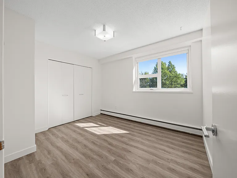 105 26th Ave SW — Photo 15