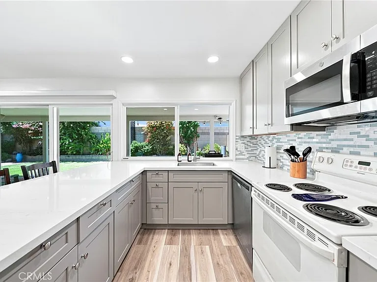 17611 Leslie Ave — Photo 14