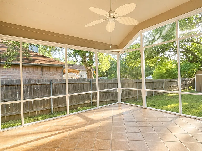 306 N Mount Rushmore Dr — Photo 3
