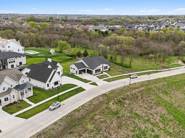 3809 Westgate Pkwy, Clive, IA 50325