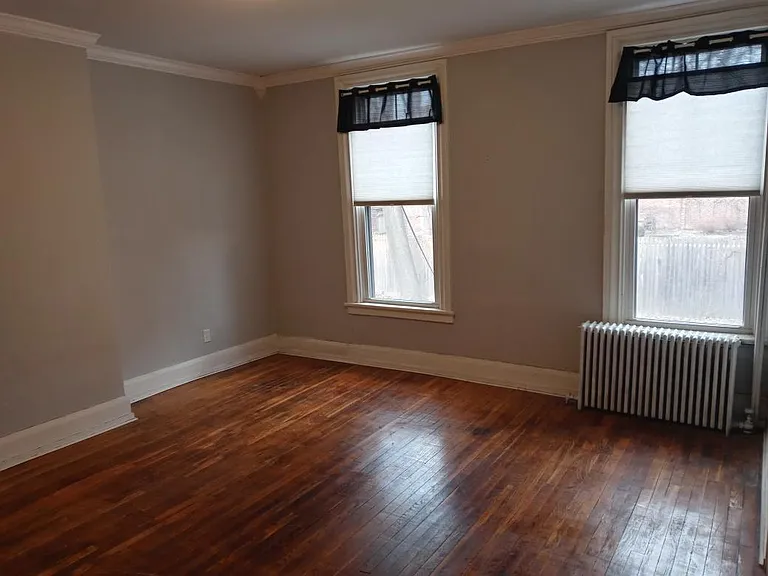 177 2nd St #1R — Photo 11