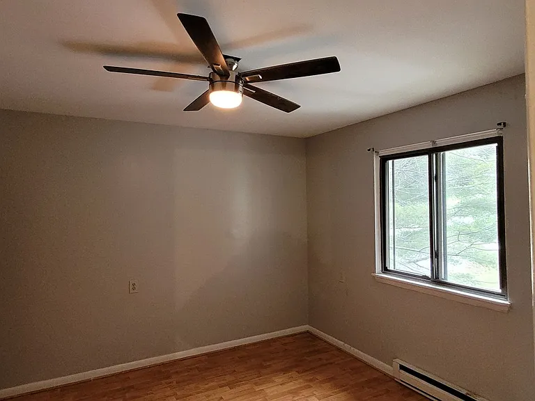 523 Meadowview Dr #D306 — Photo 10