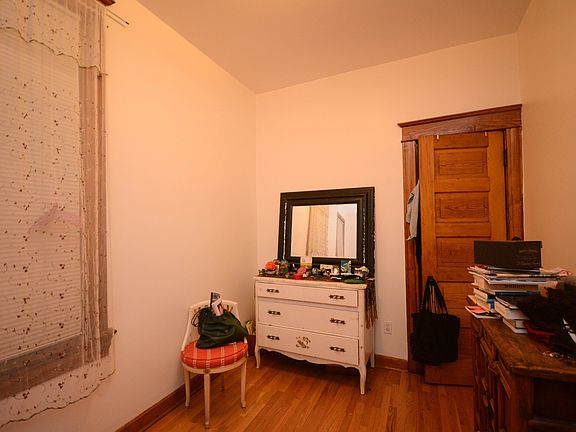 3rd image of 3332 N Hamilton Ave #1