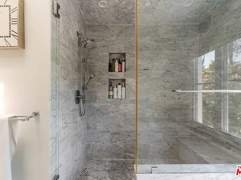 356 E Rustic Rd — Photo 21
