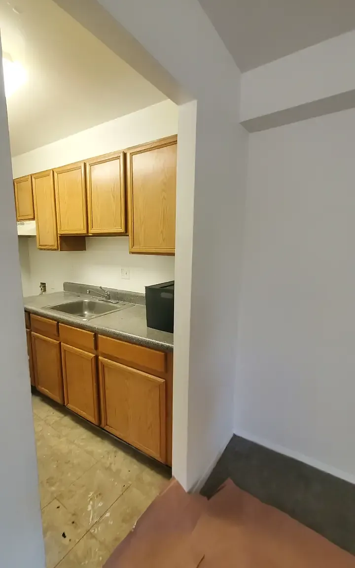 2 bed, 1.0 bath, 911 sqft, $1,995 — Photo 4
