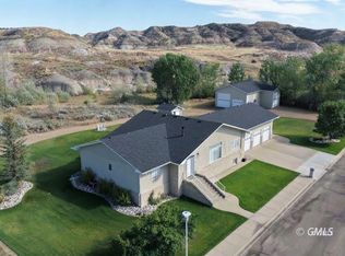 229 Georgetown Dr, Glendive, MT 59330