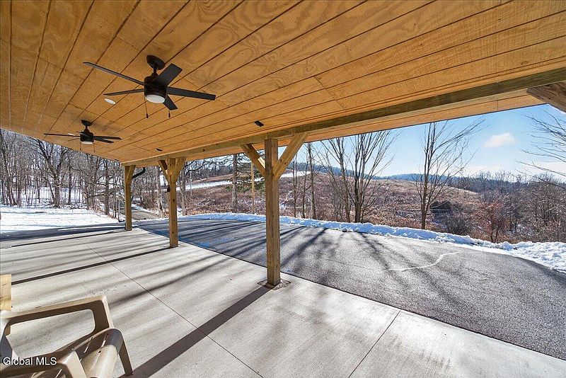 4th image of 271 Bald Mountain Road
