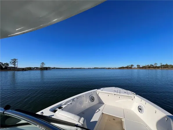 112AC Horse Rd, Hayes, VA 23072