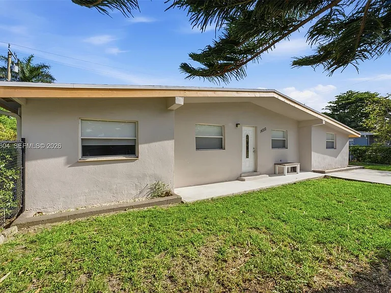 14310 SW 271st Ter — Photo 6