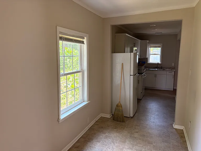 926 Pine St — Photo 15