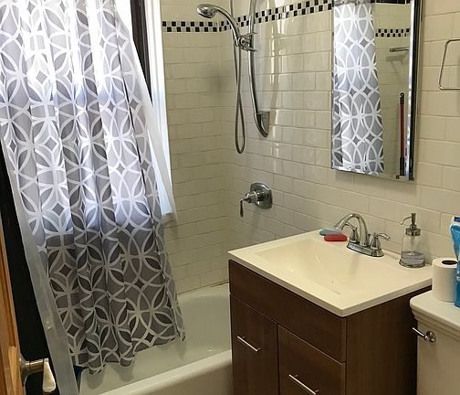 5th image of 5325 N Francisco Ave APT 1N