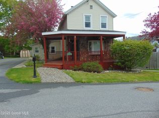 1 Van Buren Ave, Mechanicville, NY 12118