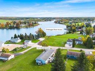 1011 Donald Ct, Cheboygan, MI 49721