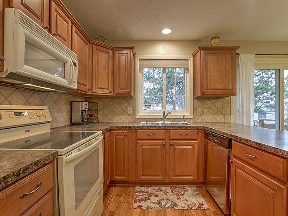 5th image of 2142 N 122nd Cir