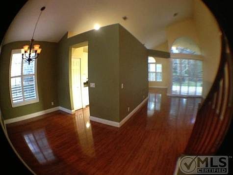 4th image of 532 SW New Castle Cv